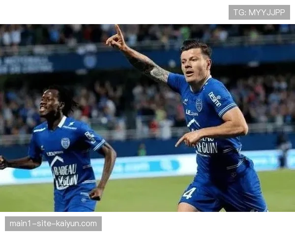 皇家社会49球48失净胜球+1，中游球队攻防表现趋于平衡